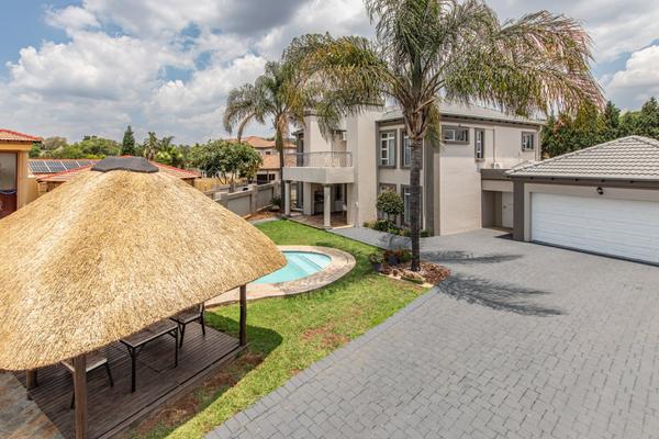 House For Sale in Ruimsig, Roodepoort
