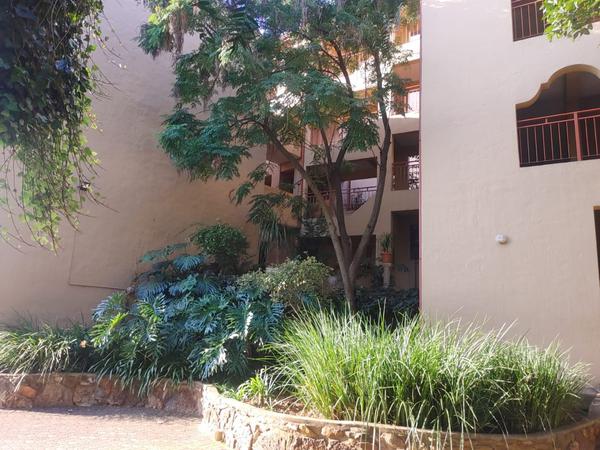 Apartment / Flat For Sale in Helderkruin, Roodepoort