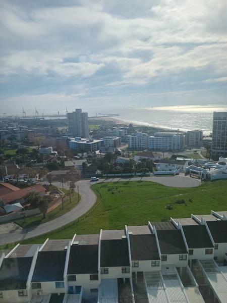 Apartment / Flat For Sale in Humewood, Port Elizabeth