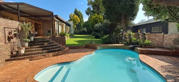 House For Sale in Helderkruin, Roodepoort